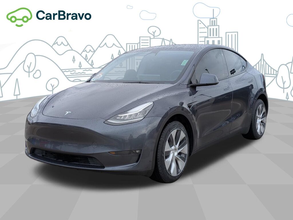 2023 Tesla Model Y Long Range — photo 1 of 6