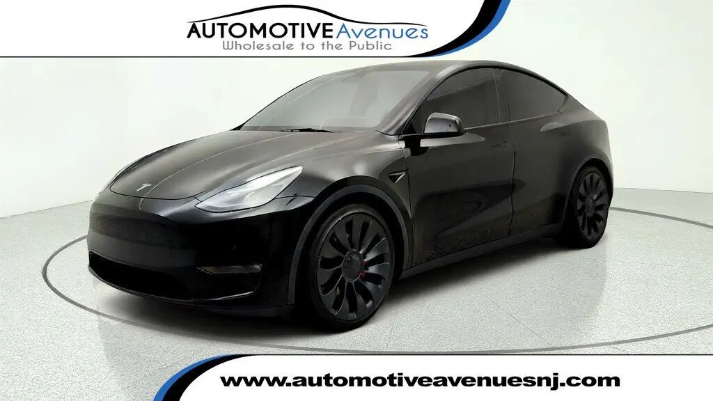 2022 Tesla Model Y Performance — photo 1 of 13