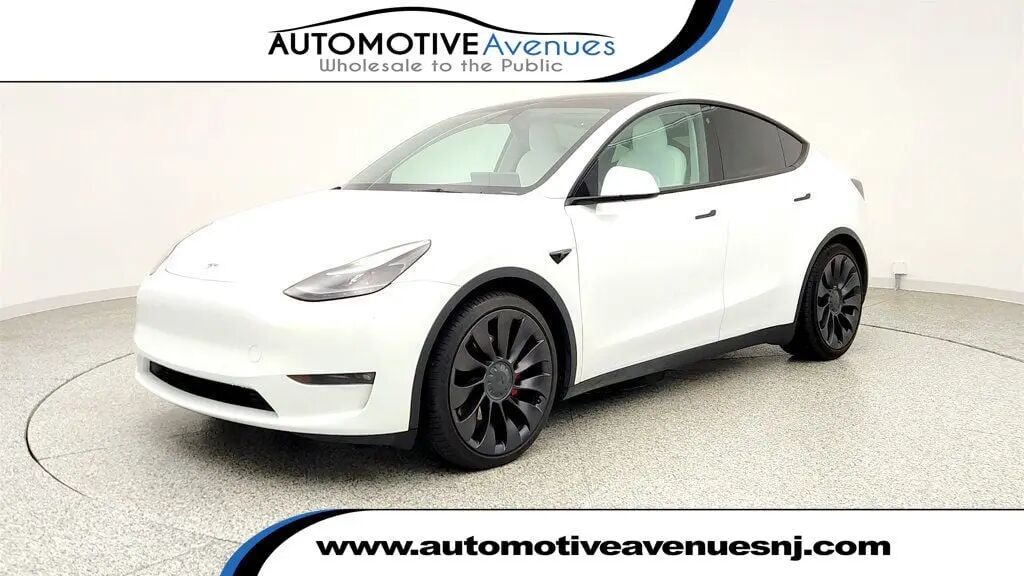 2022 Tesla Model Y Performance — photo 1 of 13