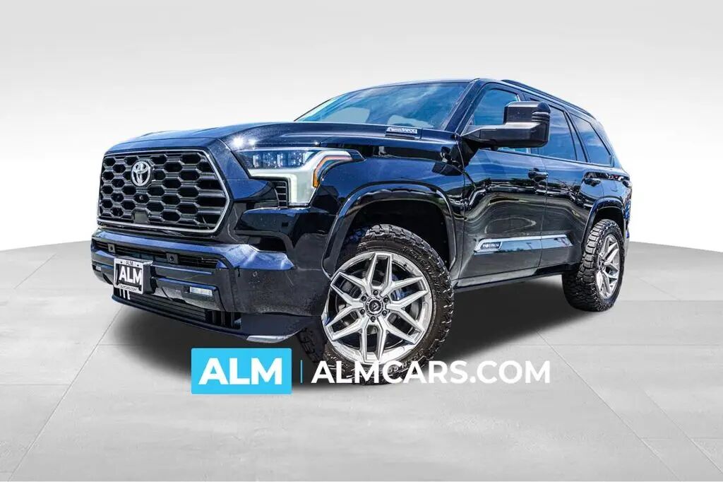 2025 Toyota Sequoia Platinum — photo 1 of 13