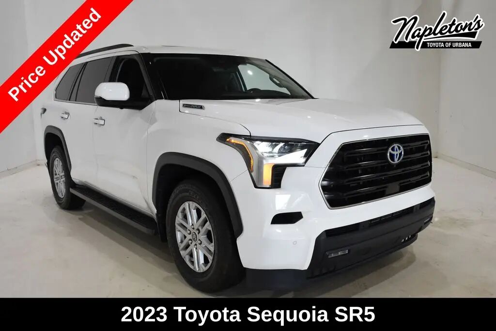 2023 Toyota Sequoia SR5 — photo 1 of 13