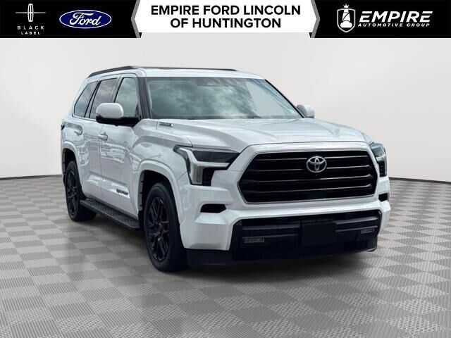 2023 Toyota Sequoia SR5
