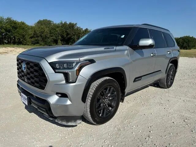 2023 Toyota Sequoia Platinum — photo 1 of 1