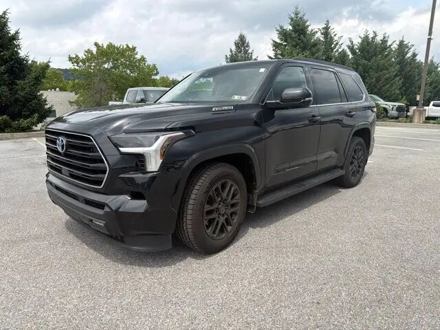 2024 Toyota Sequoia SR5