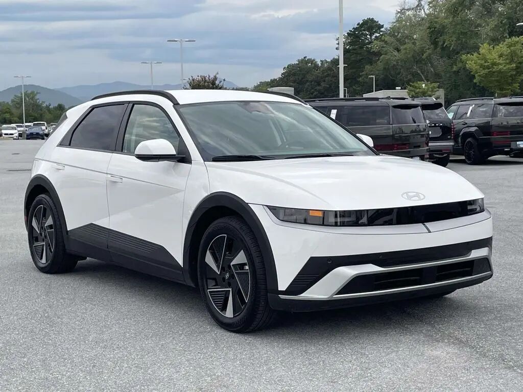 2025 Hyundai IONIQ 5 SEL — photo 1 of 13