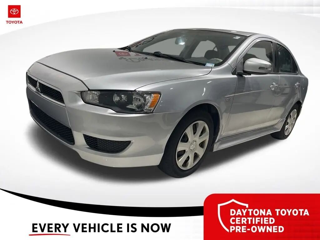 2015 Mitsubishi Lancer ES — photo 1 of 9
