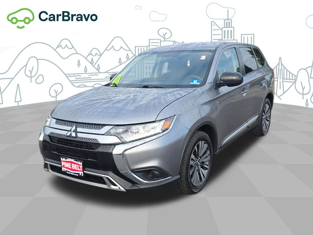 2020 Mitsubishi Outlander ES 2.4 — photo 1 of 6