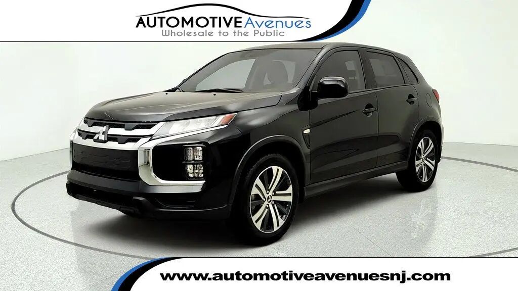 2025 Mitsubishi Outlander Sport S — photo 1 of 13