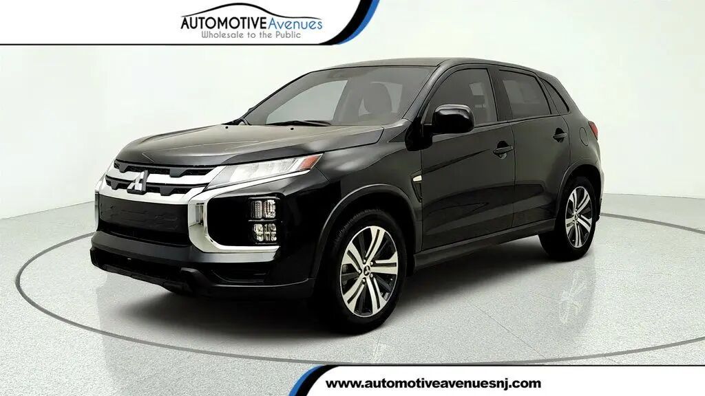 2025 Mitsubishi Outlander Sport S — photo 1 of 13