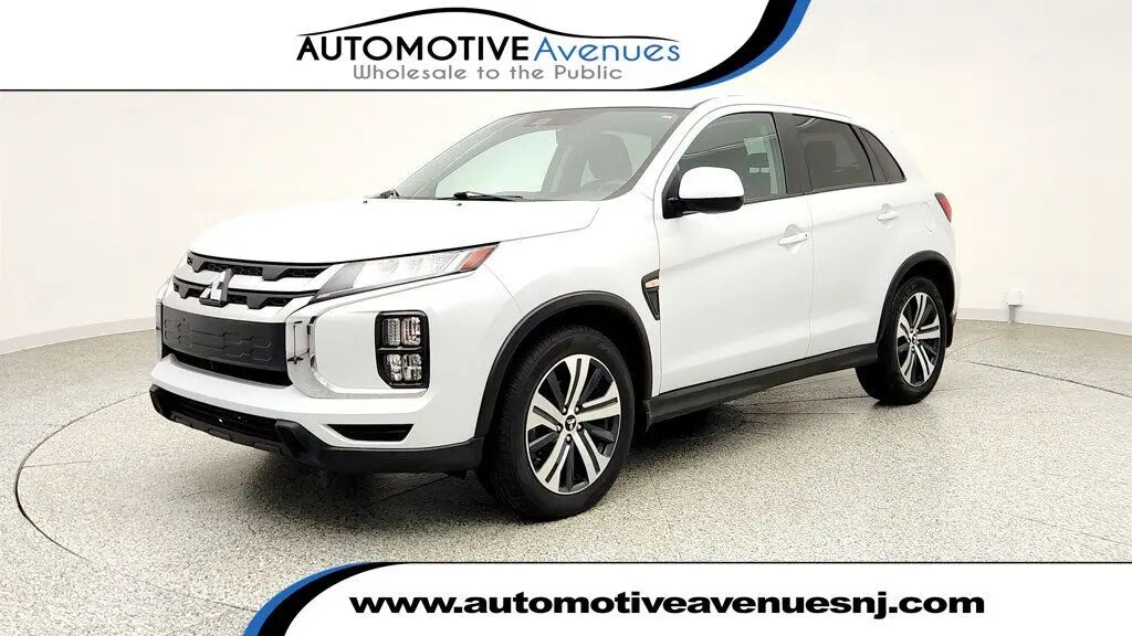2024 Mitsubishi Outlander Sport S — photo 1 of 13