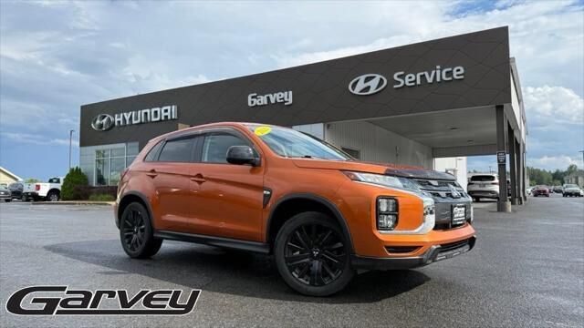 2022 Mitsubishi Outlander Sport LE — photo 1 of 13
