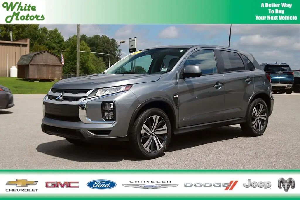 2025 Mitsubishi Outlander Sport S — photo 1 of 13
