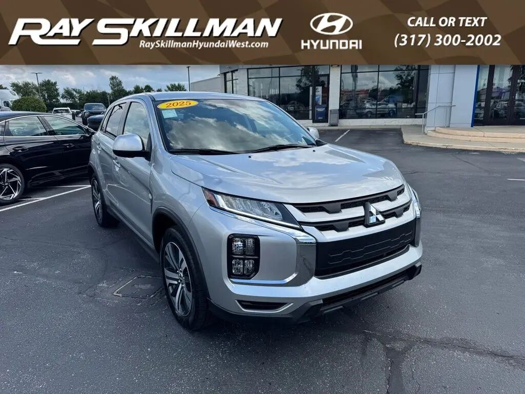2025 Mitsubishi Outlander Sport S — photo 1 of 13