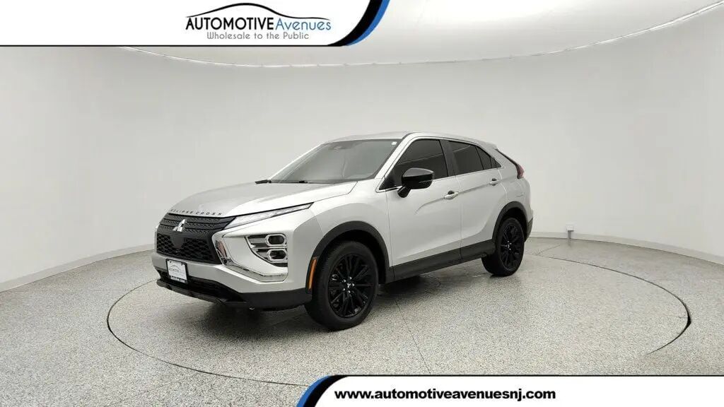 2025 Mitsubishi Eclipse Cross LE — photo 1 of 13