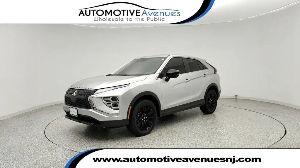 2025 Mitsubishi Eclipse Cross LE — photo 1 of 13