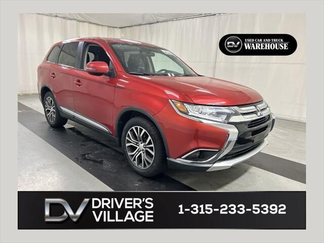 2016 Mitsubishi Outlander SE — photo 1 of 13
