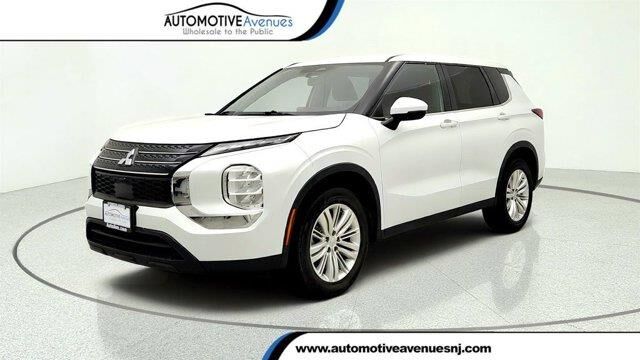 2022 Mitsubishi Outlander ES