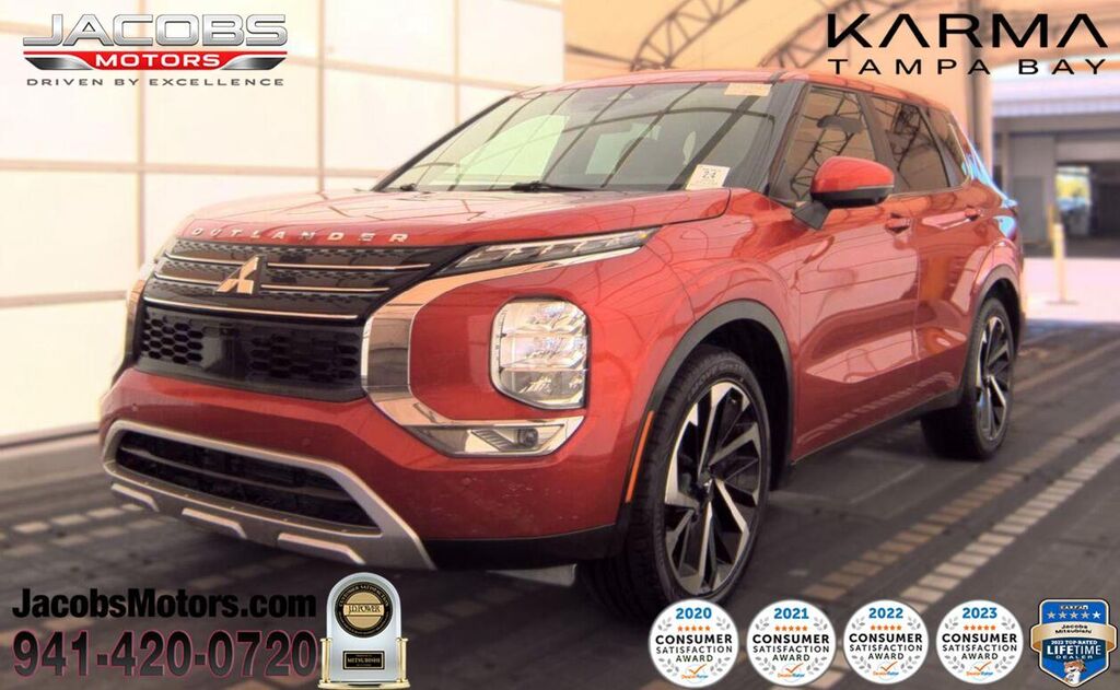 2023 Mitsubishi Outlander SE — photo 1 of 13