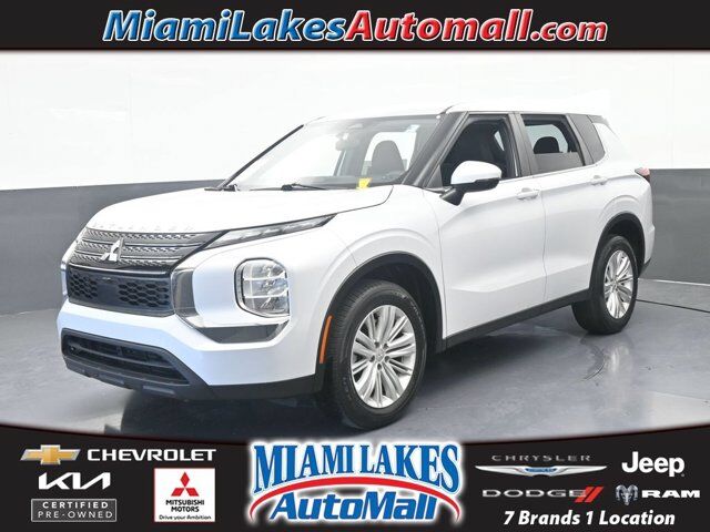 2024 Mitsubishi Outlander ES