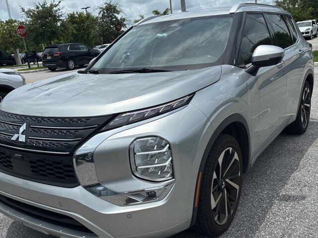 2023 Mitsubishi Outlander SEL