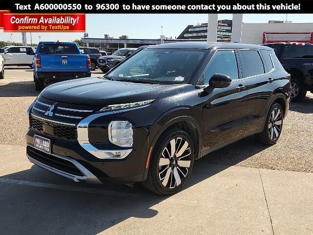 2025 Mitsubishi Outlander SE