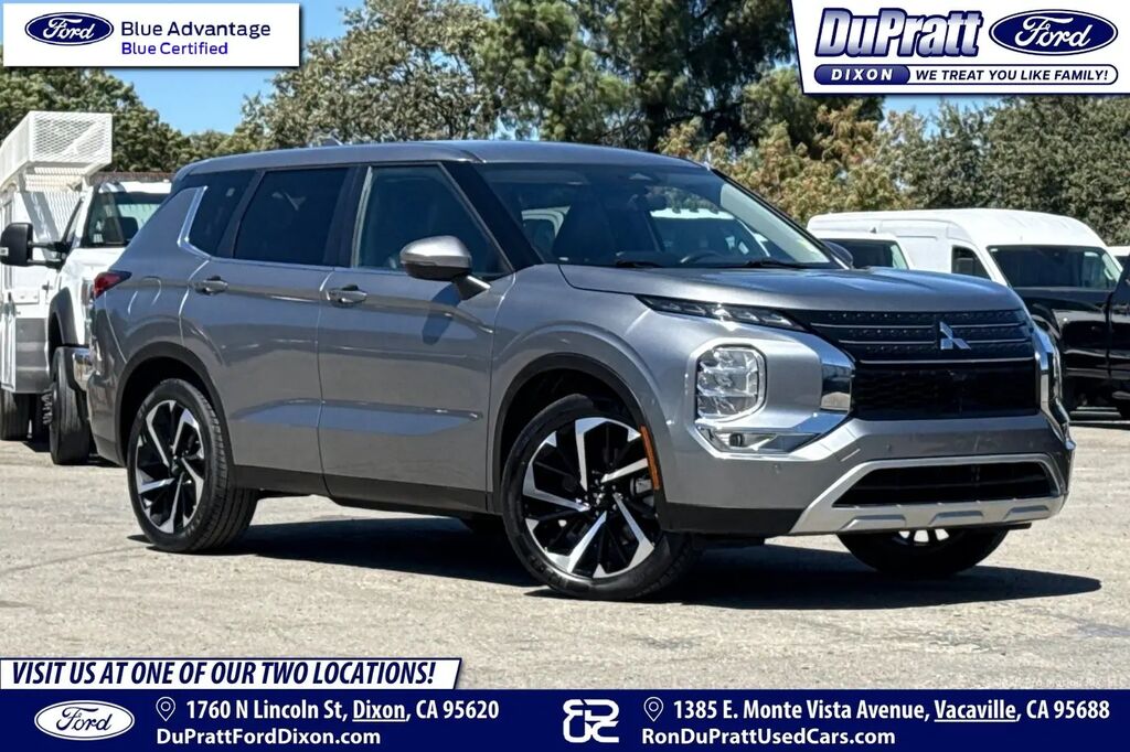2024 Mitsubishi Outlander SE