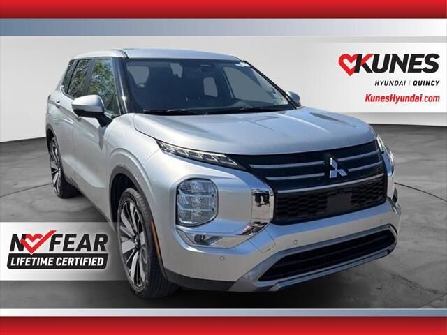 2025 Mitsubishi Outlander SE