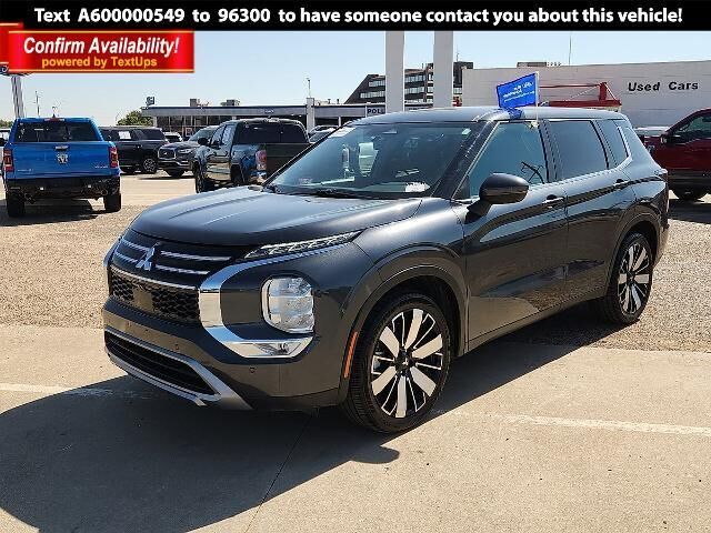 2025 Mitsubishi Outlander SE