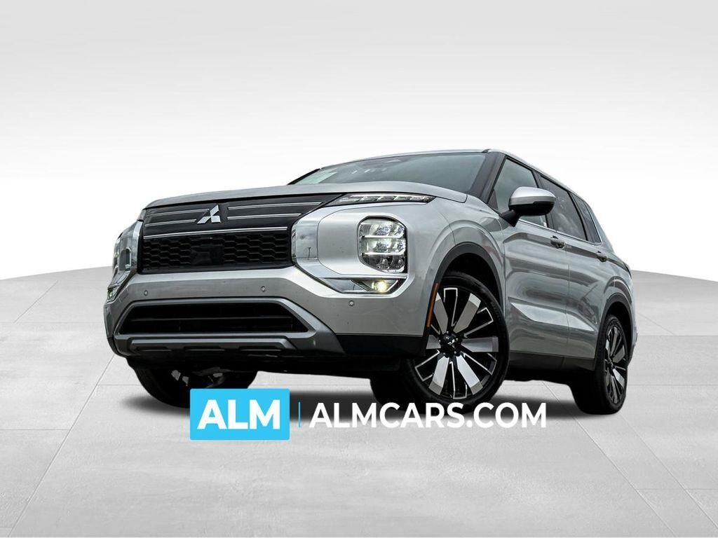 2025 Mitsubishi Outlander SE