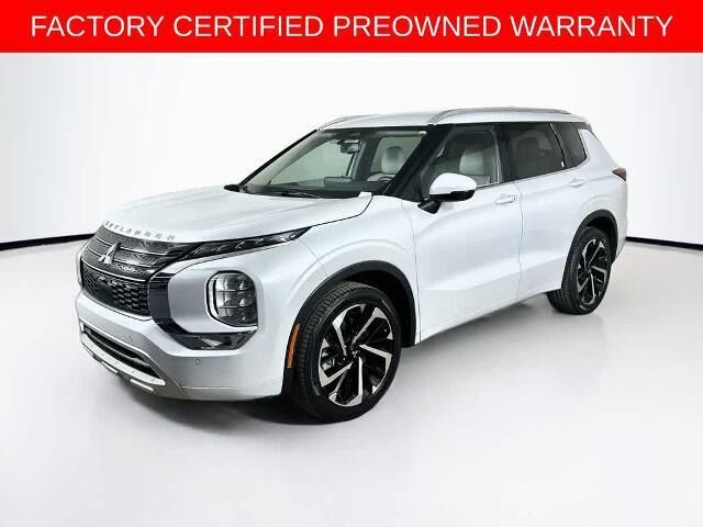 2024 Mitsubishi Outlander SEL — photo 1 of 13