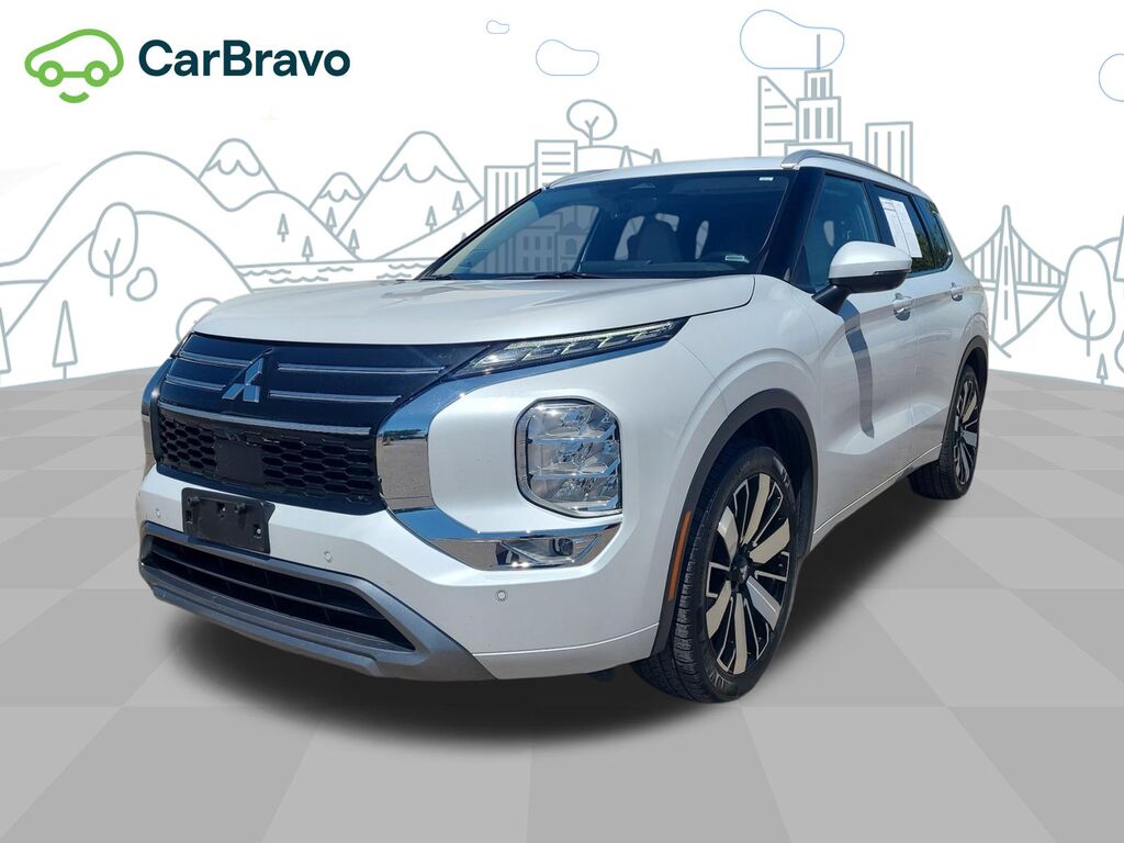 2025 Mitsubishi Outlander SEL — photo 1 of 7