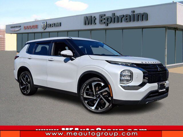 2022 Mitsubishi Outlander ES