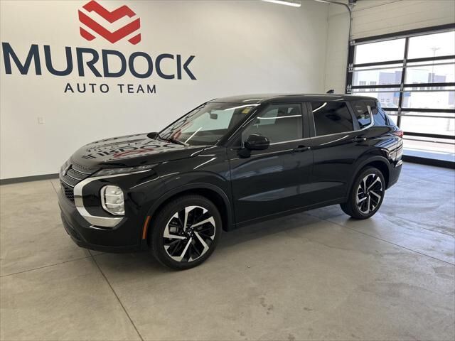 2022 Mitsubishi Outlander ES