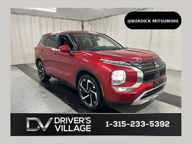 2023 Mitsubishi Outlander SE