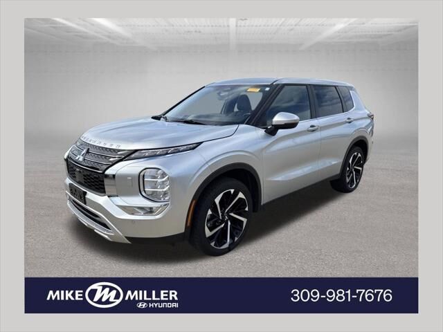 2023 Mitsubishi Outlander SE