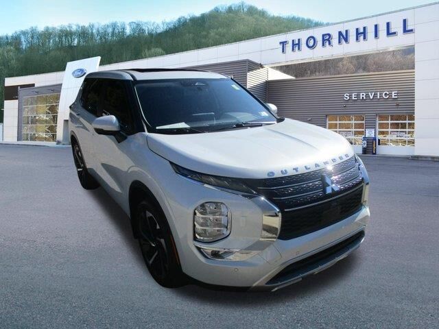 2023 Mitsubishi Outlander SE