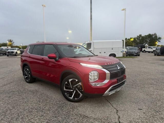 2023 Mitsubishi Outlander SE