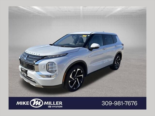 2023 Mitsubishi Outlander SE