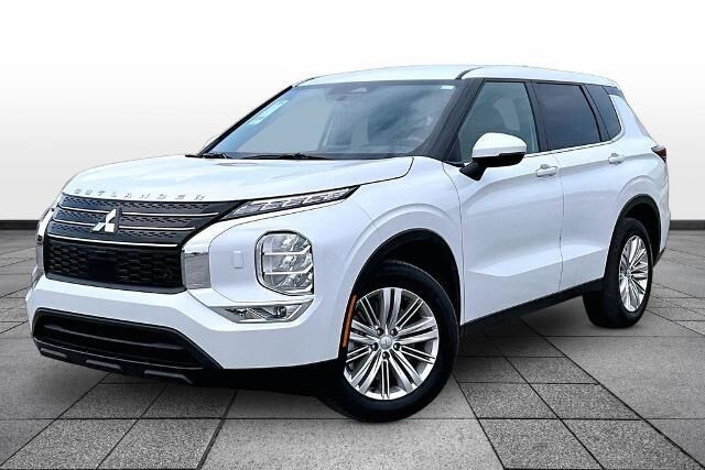 2024 Mitsubishi Outlander ES