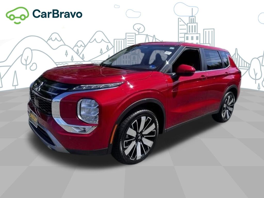 2025 Mitsubishi Outlander SE — photo 1 of 7