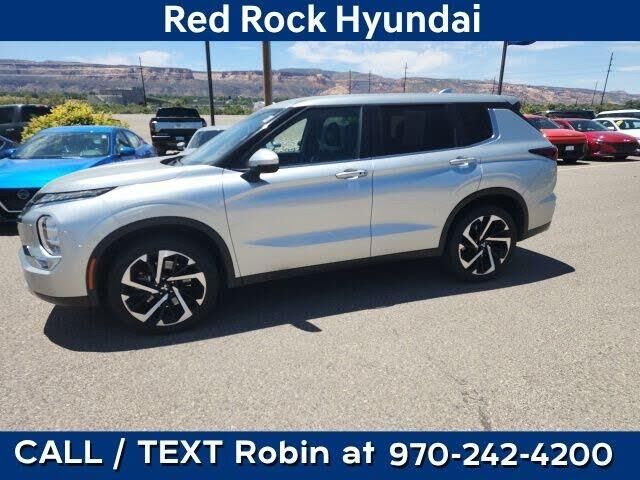 2024 Mitsubishi Outlander SE