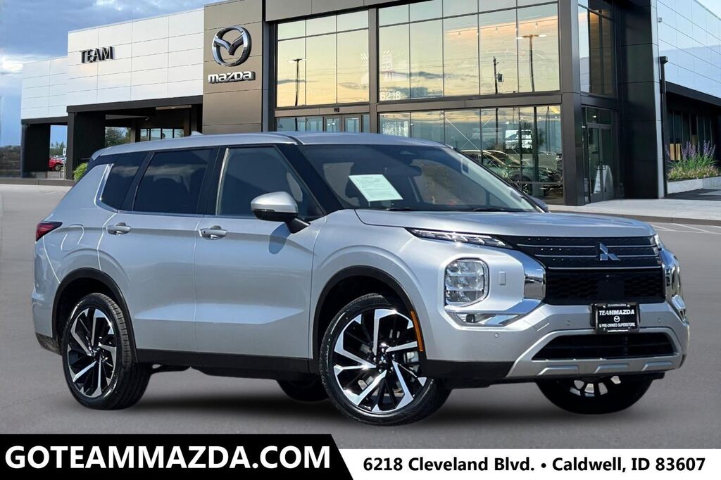 2024 Mitsubishi Outlander SE
