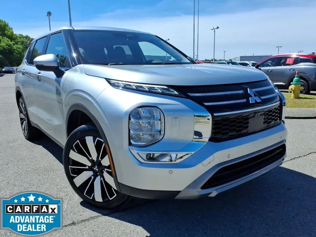 2025 Mitsubishi Outlander SE