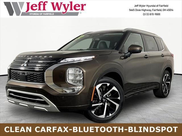 2022 Mitsubishi Outlander SEL — photo 1 of 2