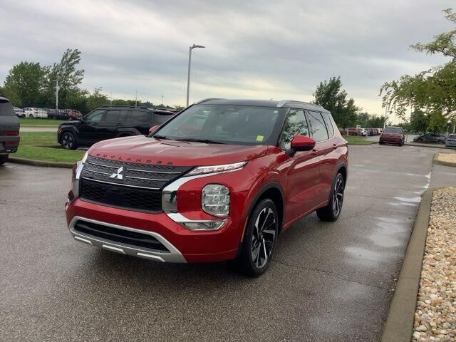 2023 Mitsubishi Outlander SE
