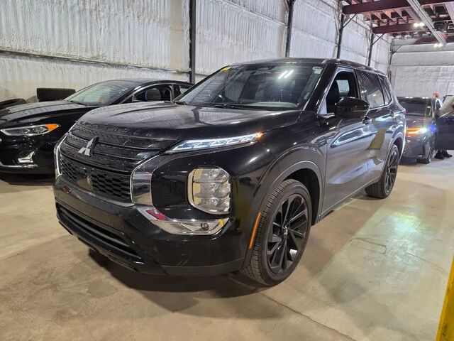 2024 Mitsubishi Outlander SE