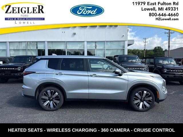 2025 Mitsubishi Outlander SE