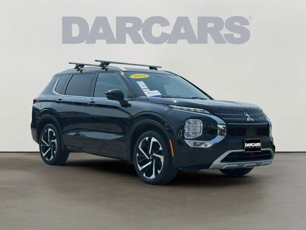 2022 Mitsubishi Outlander SEL Special Edition — photo 1 of 13