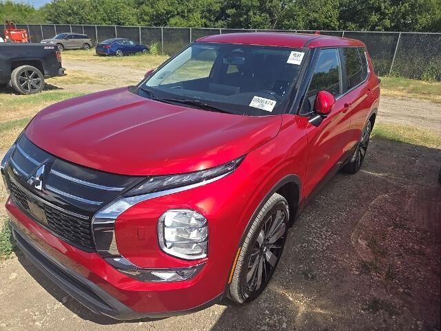 2025 Mitsubishi Outlander SE