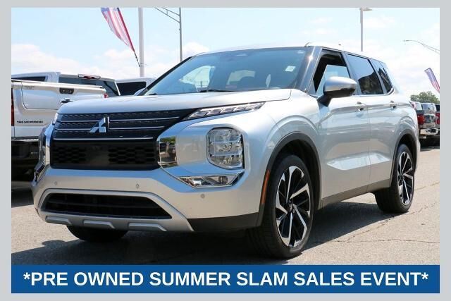 2024 Mitsubishi Outlander SE